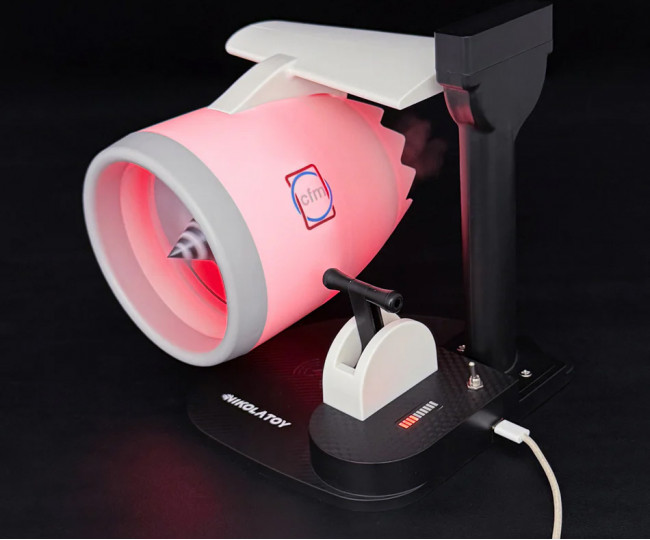 Desktop JetFan — настільний аксесуар 3-в-1 (вентилятор, бездротова зарядка та зволожувач)